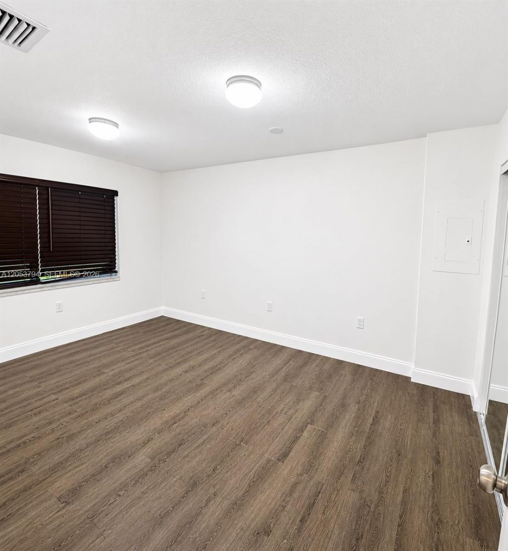 985 SW 10th St, Unit 3, Miami, FL 33130 Photo