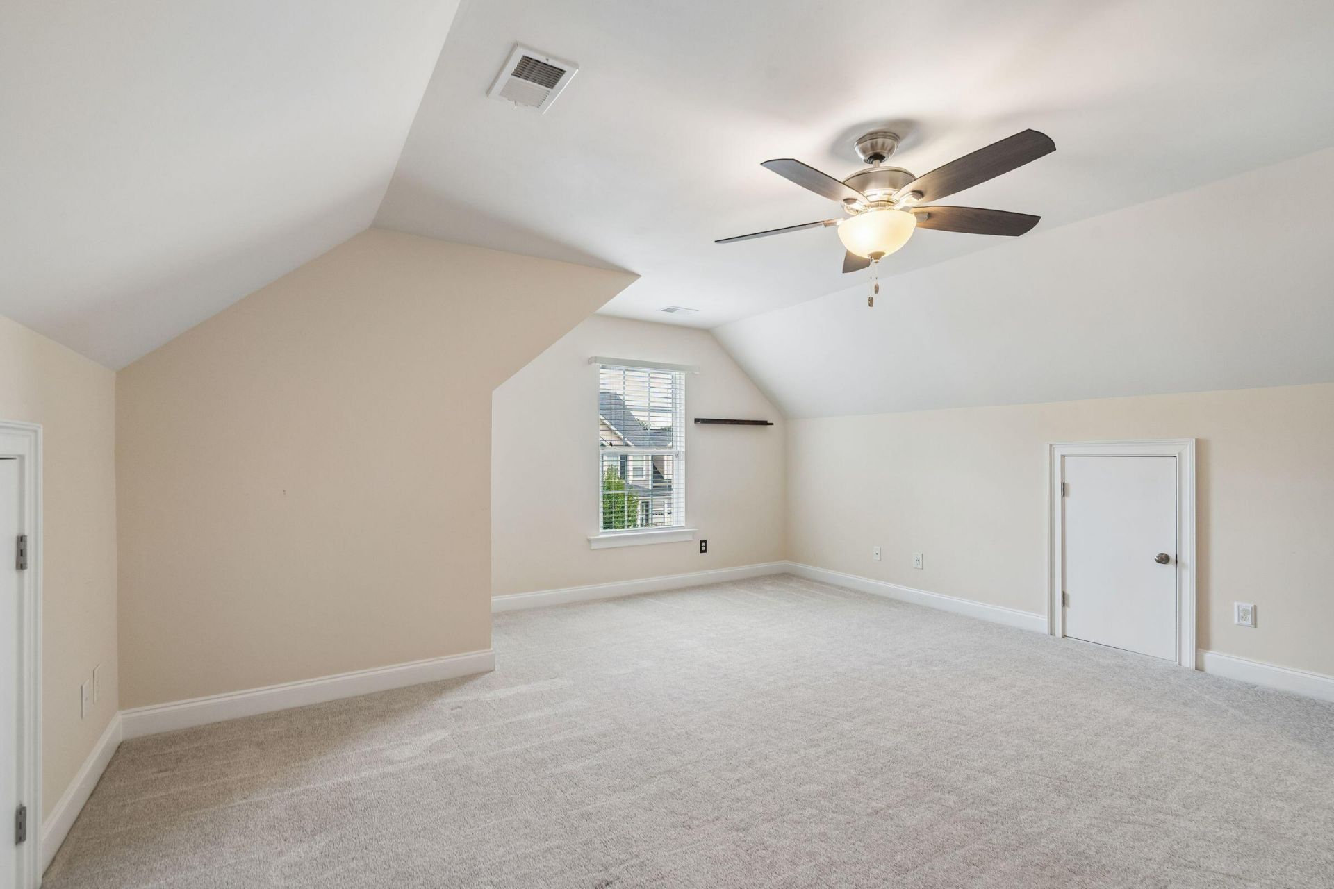 5306 Natures Color Lane Photo 32