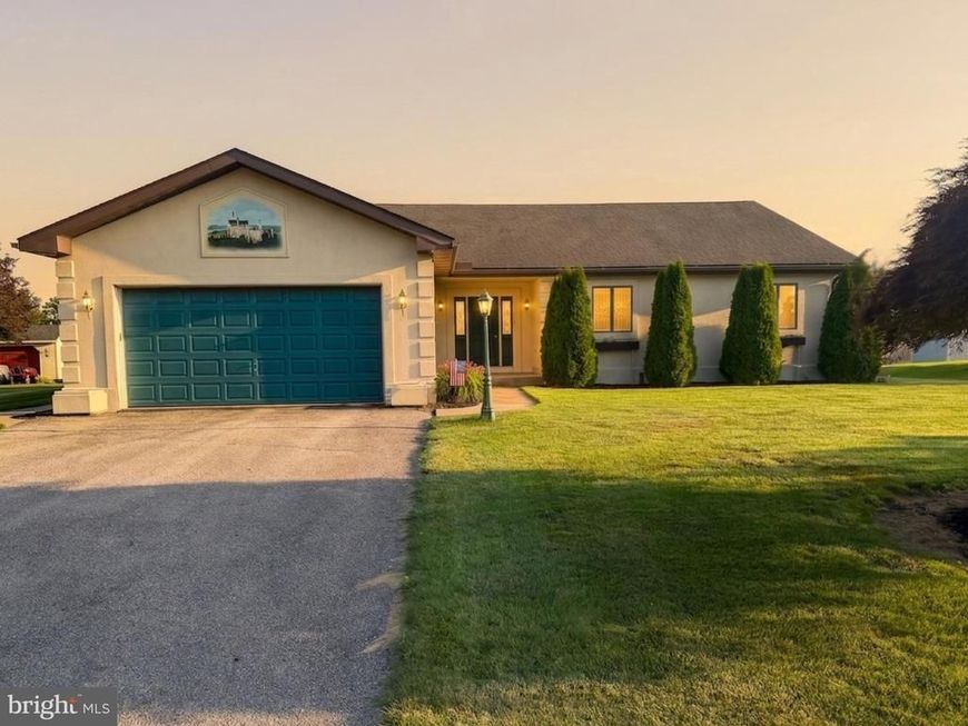 2884 Sunset Drive, Dallastown, PA 17313 Main Photo