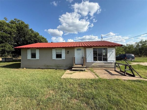 902 Grimes Road , Mineral Wells, TX 76067