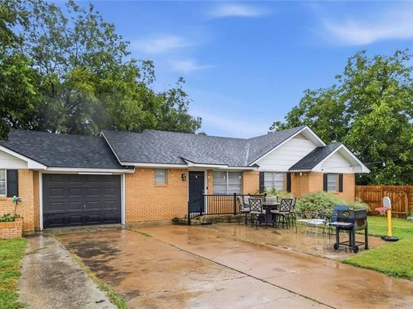 2621 Vine Street , Brownwood, TX 76801