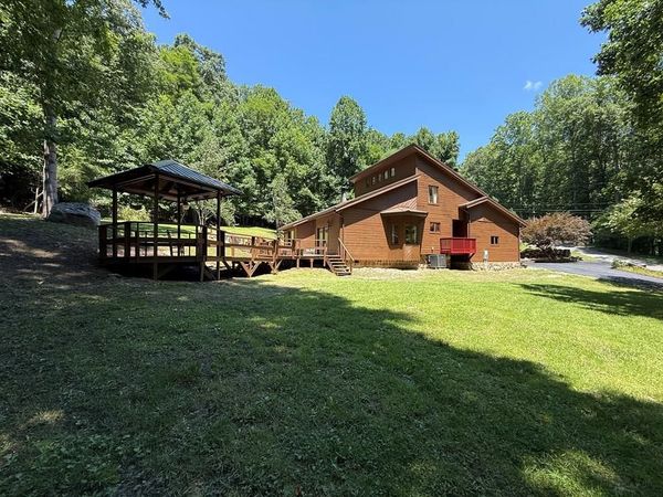 441 Poplar Grove Dr., PRINCETON, WV 24739