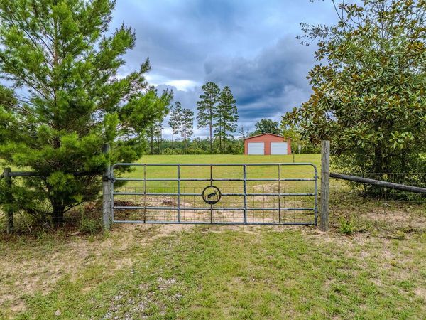 101 Ruckel Drive, DeFuniak Springs, FL 32433