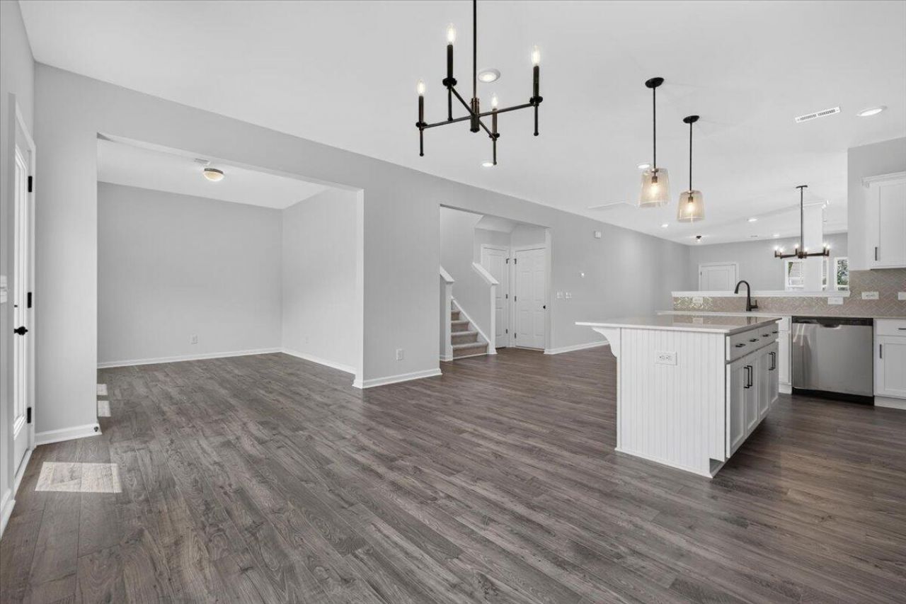 1036 Toland Drive Photo 13
