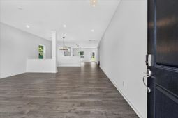 1036 Toland Drive photo 4