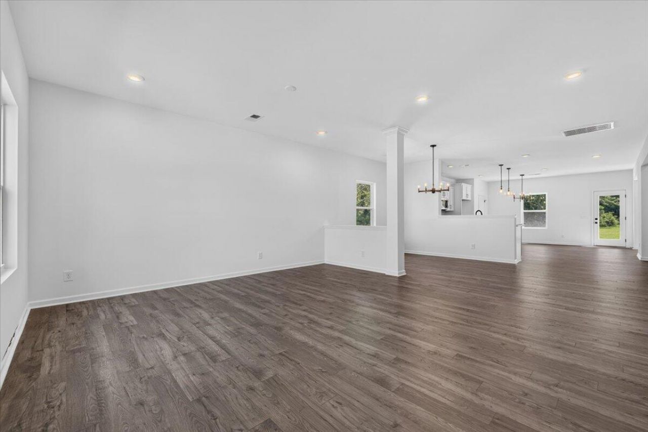 1036 Toland Drive Photo 6