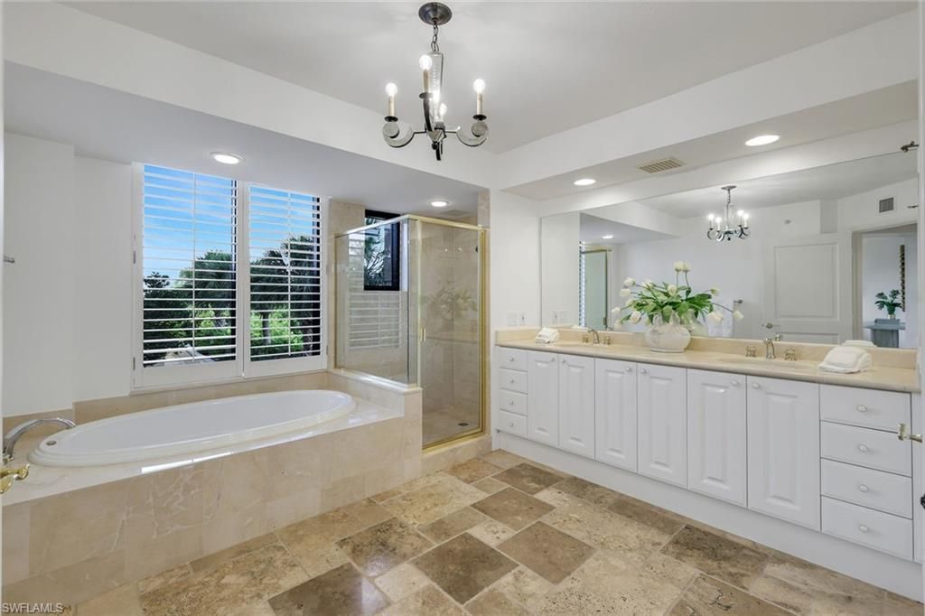 6597 Nicholas Blvd, Unit 306, Naples, FL 34108 Photo