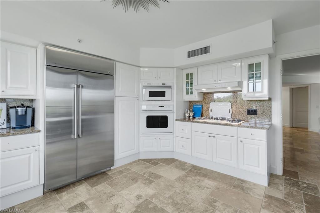 6597 Nicholas Blvd, Unit 306, Naples, FL 34108 Photo