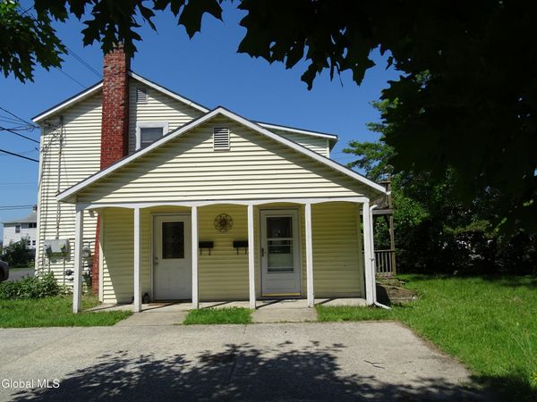 17 Neptune Street, Rensselaer, NY 12144