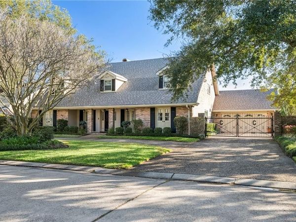 42 CHATEAU PALMER Drive , Kenner, LA 70065
