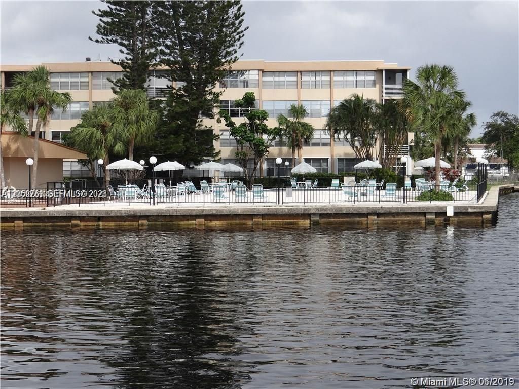 2741 Taft St , Unit 206, Hollywood, FL 33020 Photo