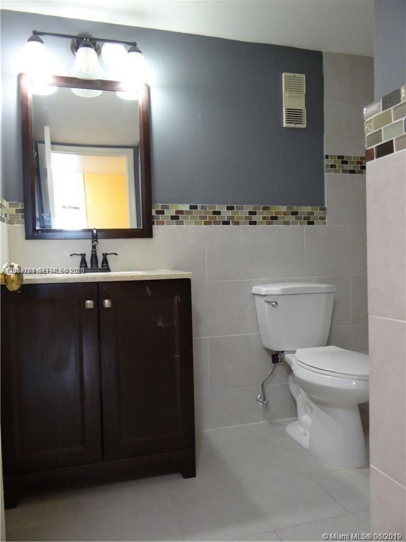 2741 Taft St , Unit 206, Hollywood, FL 33020 Photo