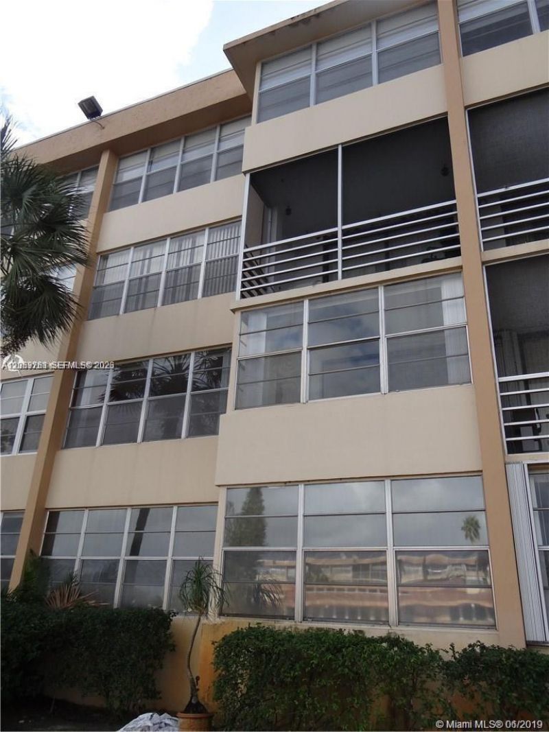 2741 Taft St , Unit 206, Hollywood, FL 33020 Photo