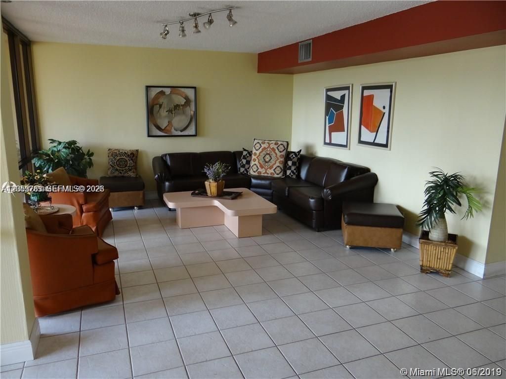 2741 Taft St , Unit 206, Hollywood, FL 33020 Photo