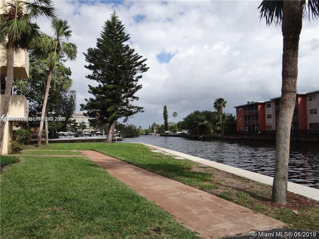 2741 Taft St , Unit 206, Hollywood, FL 33020 Photo