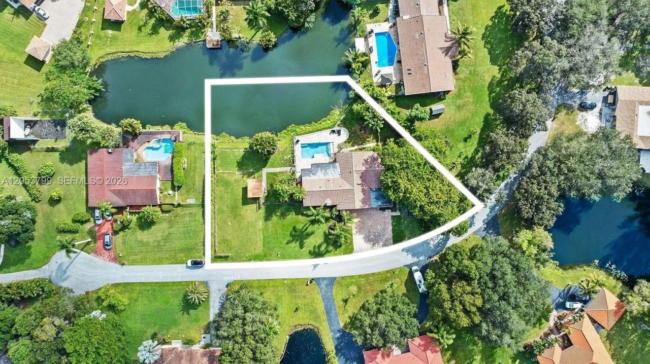 10950 SW 40th Ct, Davie, FL 33328 Photo