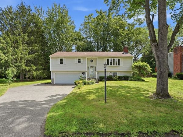 20 Sherwood Ave, West Springfield, MA 01089