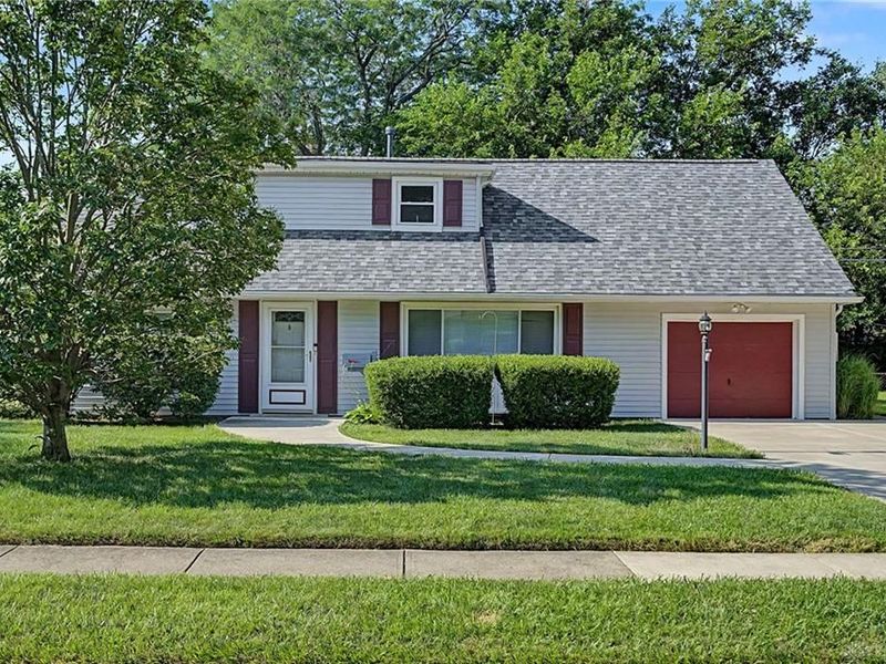812 Kenosha Road, Kettering, OH 45429 Photo 2
