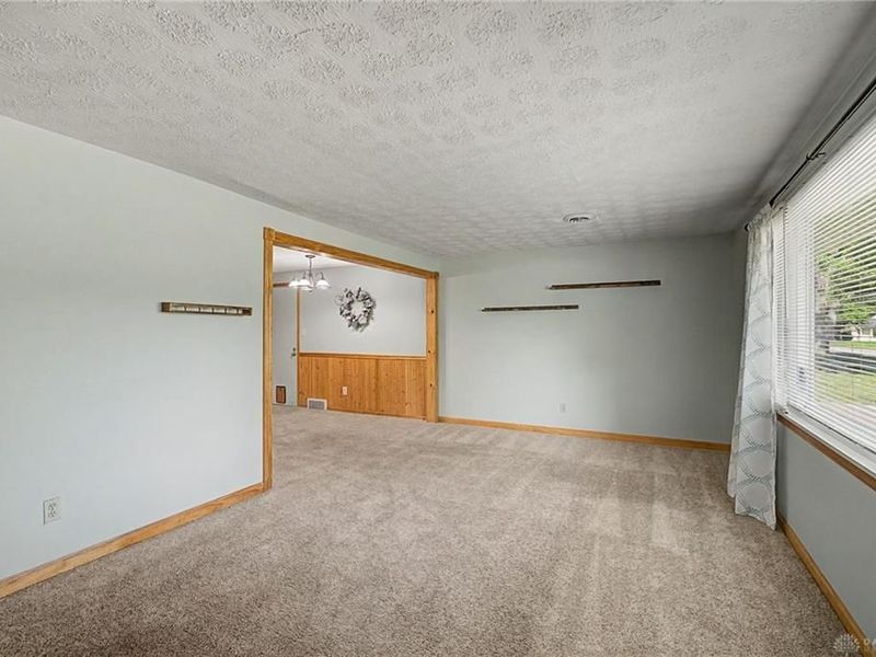 812 Kenosha Road, Kettering, OH 45429 Photo 8