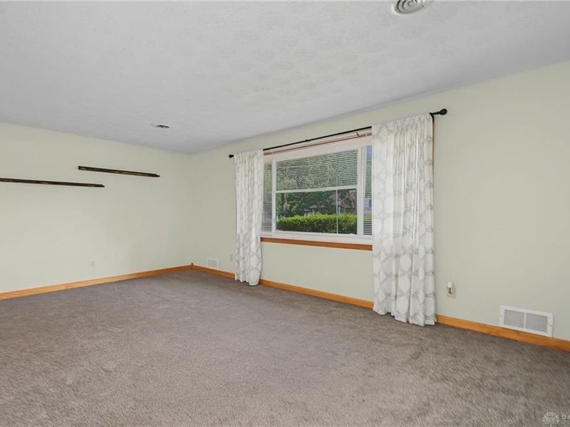 812 Kenosha Road, Kettering, OH 45429 Photo 9