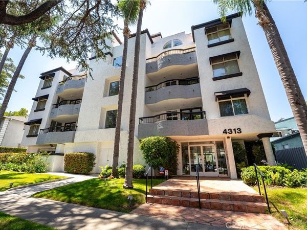 4313 Van Nuys, Unit 303, Sherman Oaks, CA 91403