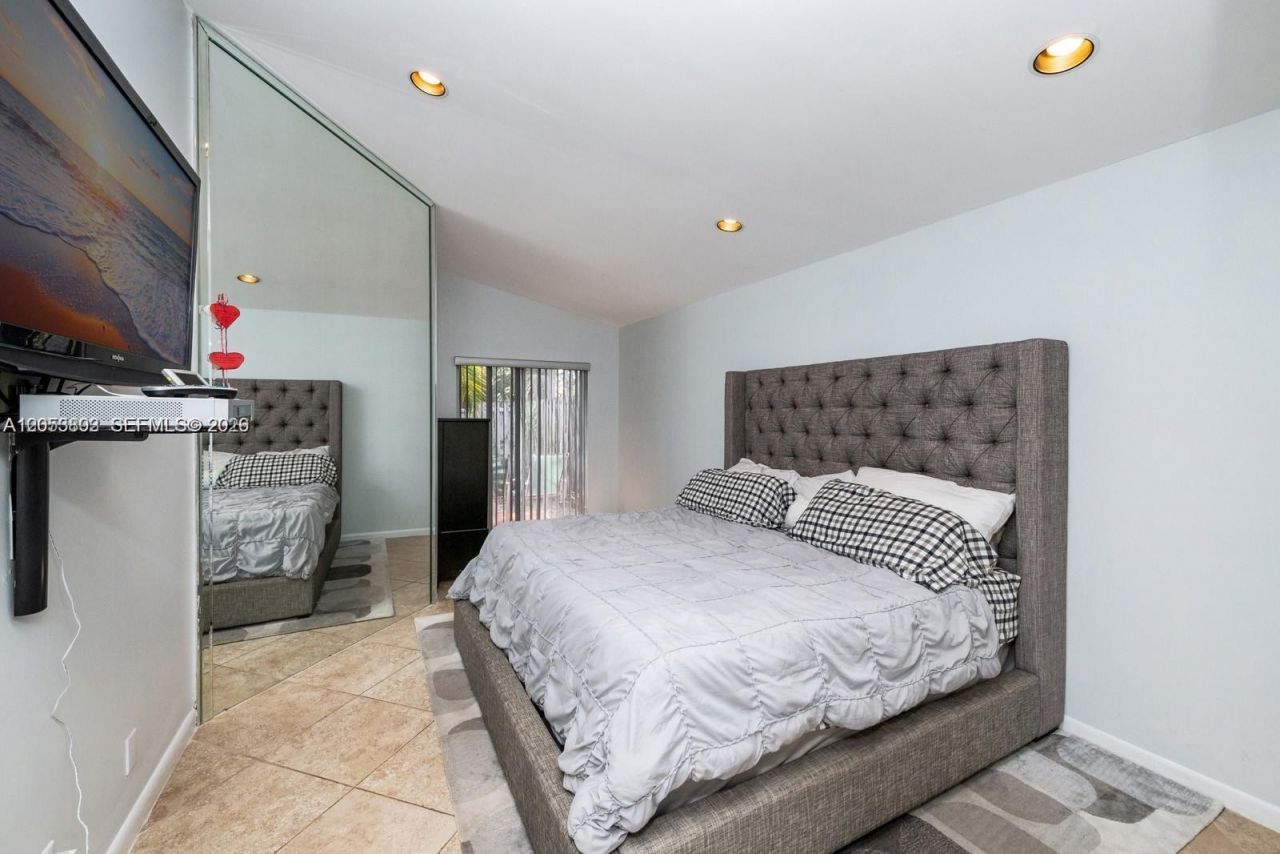 1377 Garden Rd, Unit 1377, Weston, FL 33326 Photo