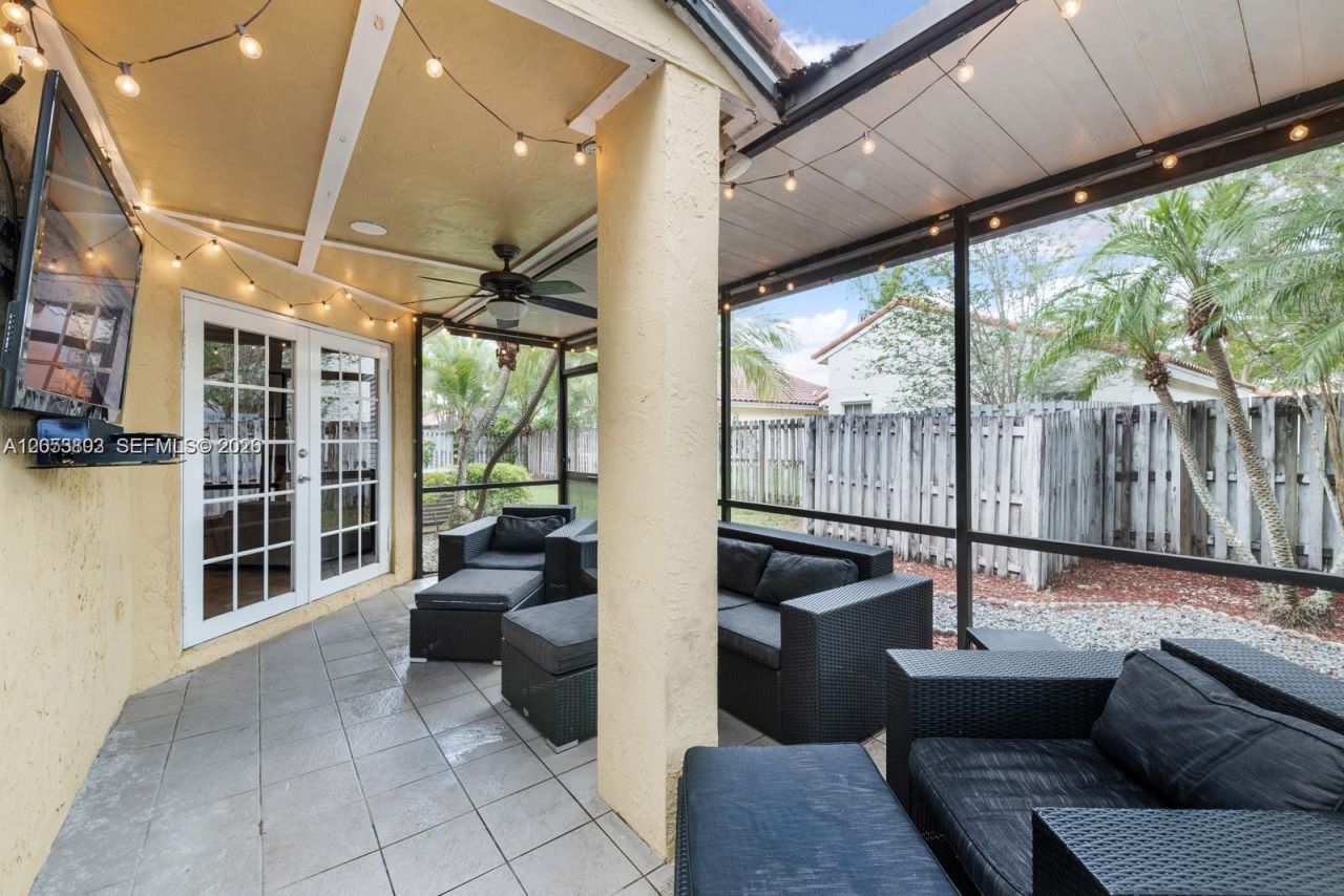 1377 Garden Rd, Unit 1377, Weston, FL 33326 Photo
