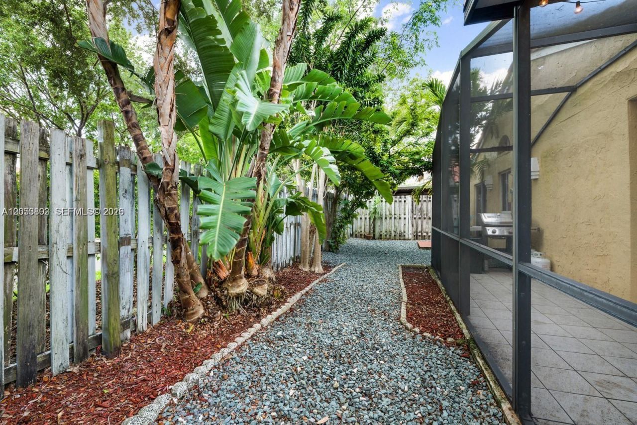 1377 Garden Rd, Unit 1377, Weston, FL 33326 Photo