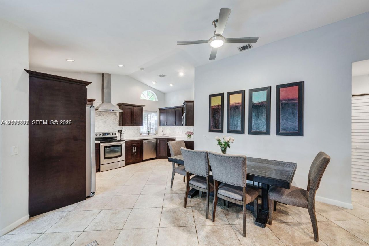 1377 Garden Rd, Unit 1377, Weston, FL 33326 Photo