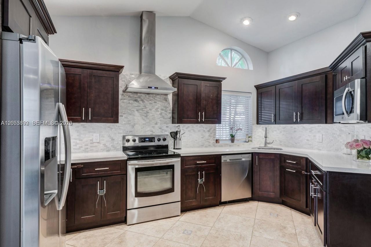 1377 Garden Rd, Unit 1377, Weston, FL 33326 Photo