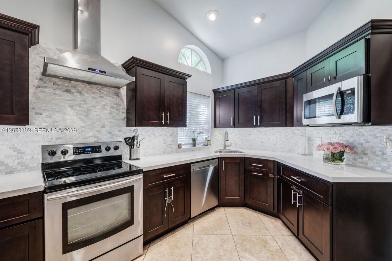 1377 Garden Rd, Unit 1377, Weston, FL 33326 Photo