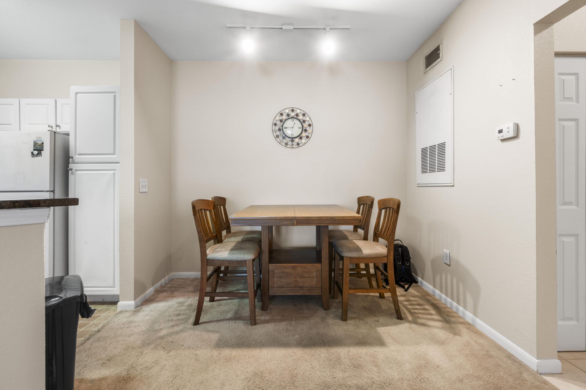 60 Fenwick Hall Alley Photo 5