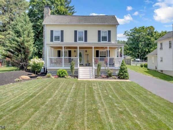 26 Mackenzie Rd, Hampton, NJ 08827