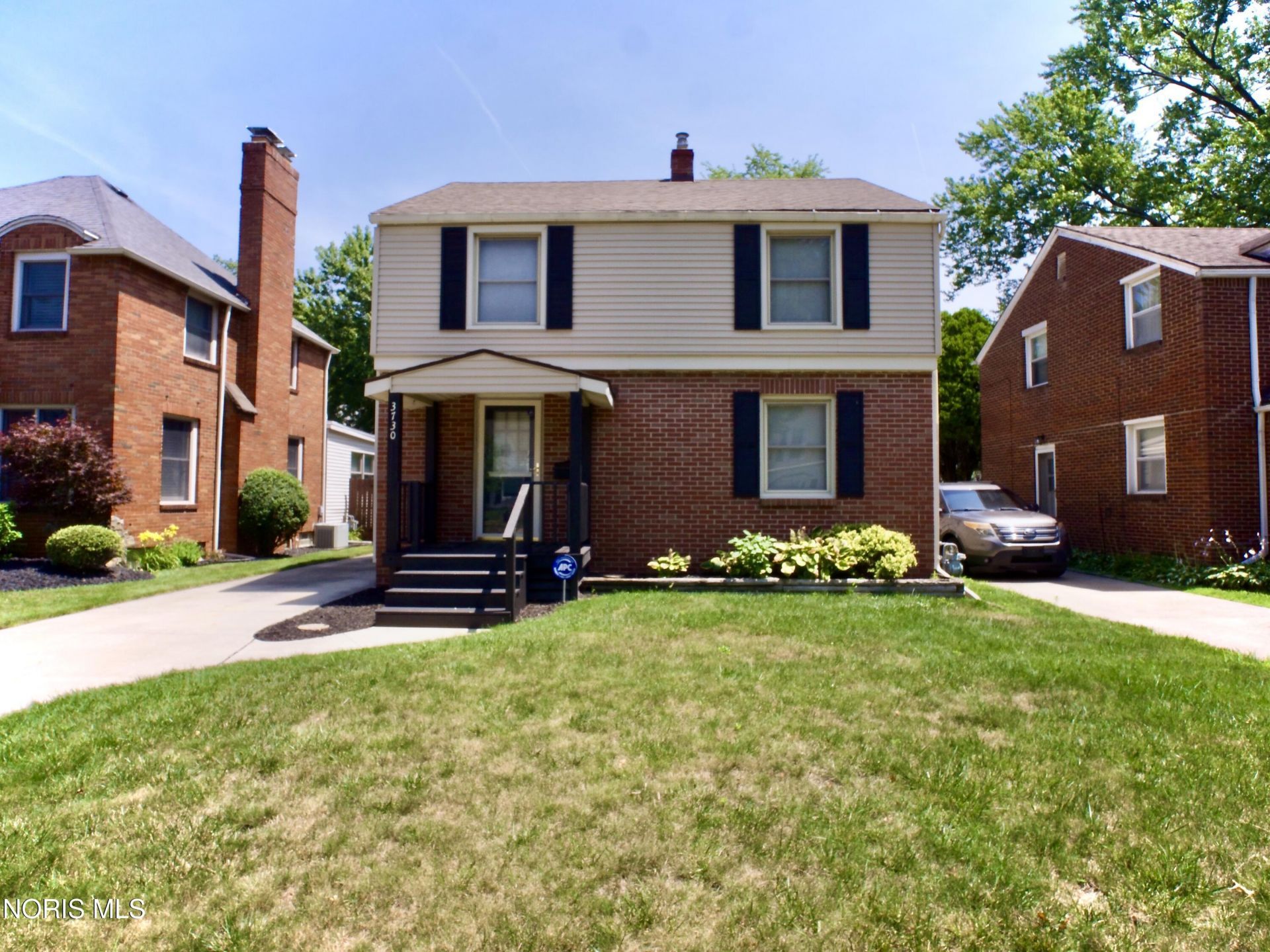 3730 Elmhurst Road, Toledo, OH 43613 Main Photo