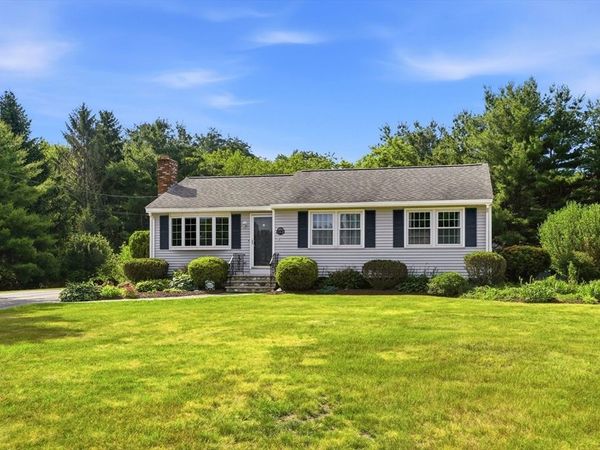 160 Navillus Rd, Tewksbury, MA 01876