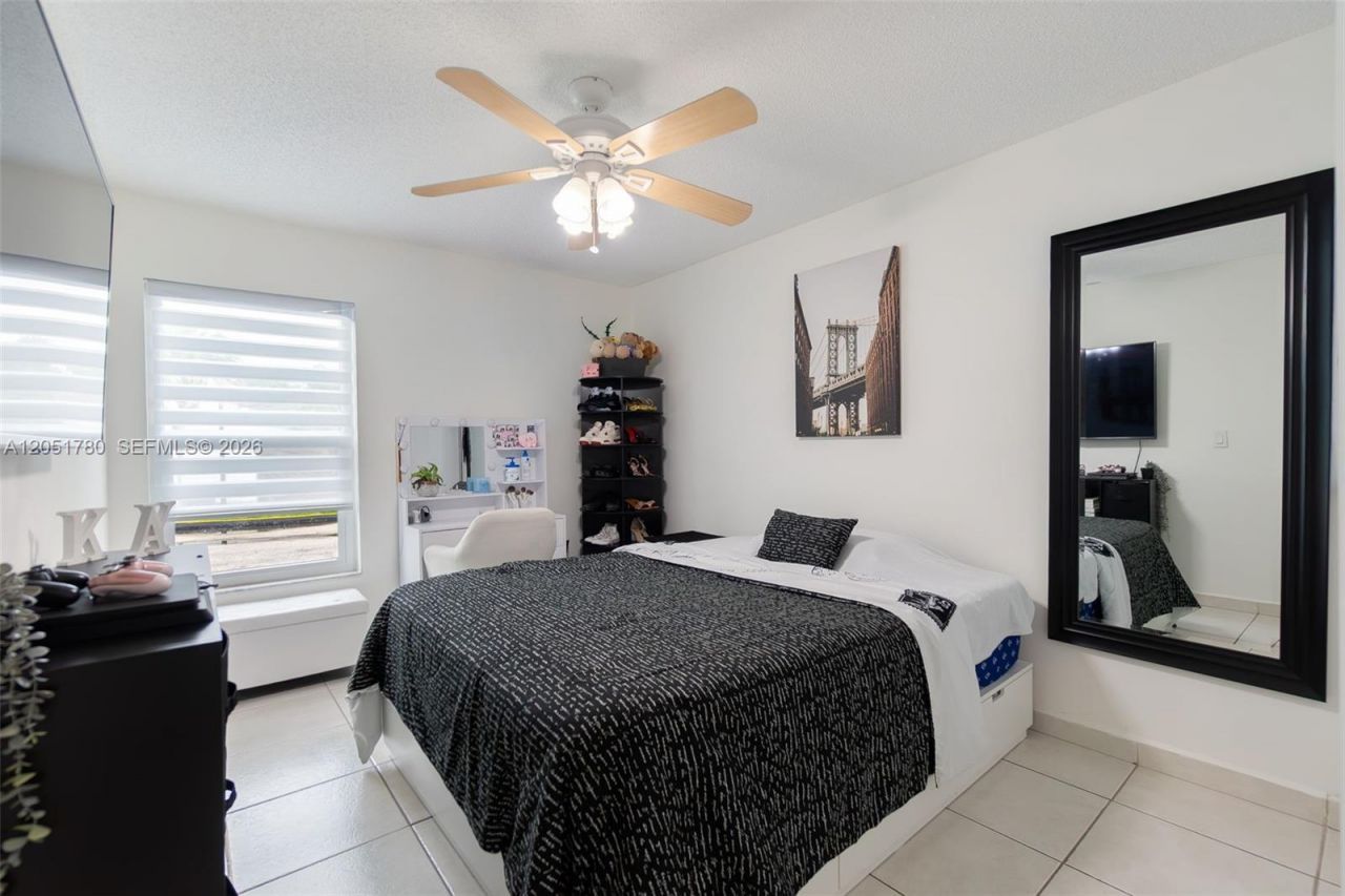 18928 NW 63rd Ct Cir, Hialeah, FL 33015 Photo