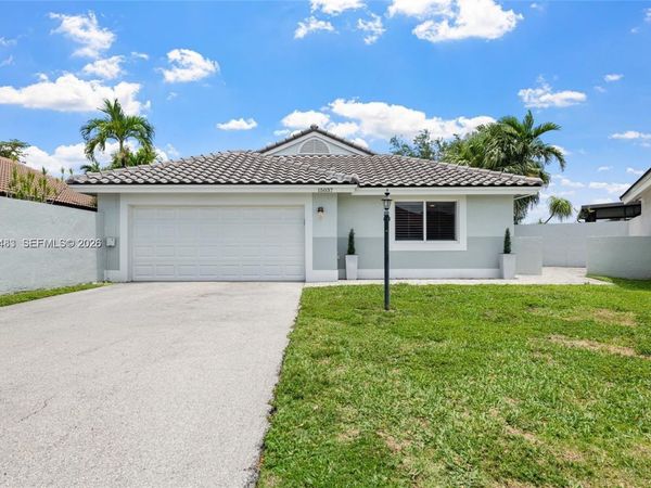 15037 Brighton Ln, Davie, FL 33331