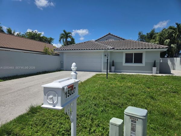 15037 Brighton Ln, Davie, FL 33331