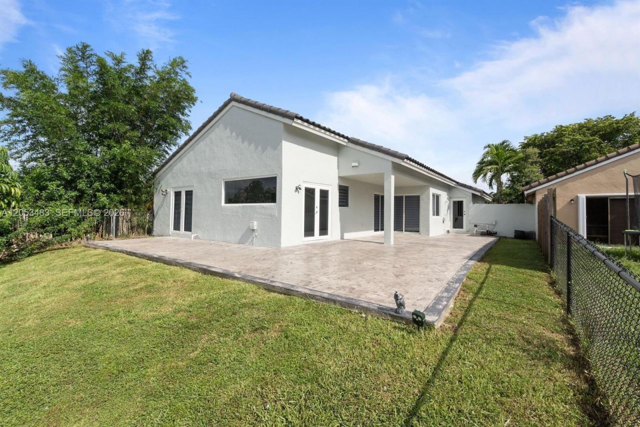 15037 Brighton Ln, Davie, FL 33331 Photo
