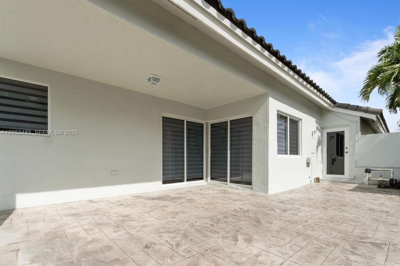 15037 Brighton Ln, Davie, FL 33331 Photo