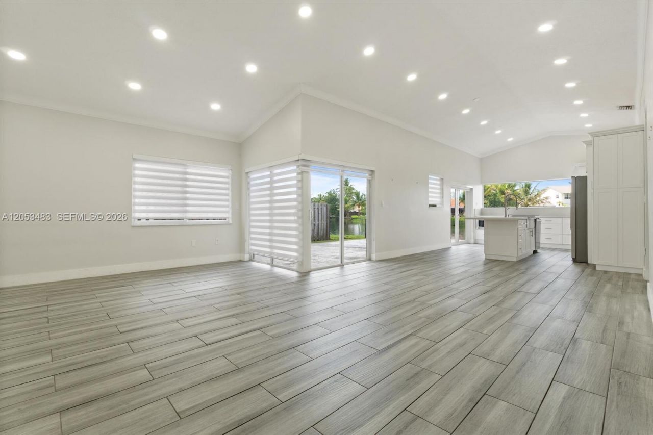 15037 Brighton Ln, Davie, FL 33331 Photo