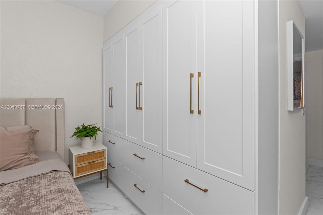 350 S Miami Ave , Unit 2102, Miami, FL 33130 Photo