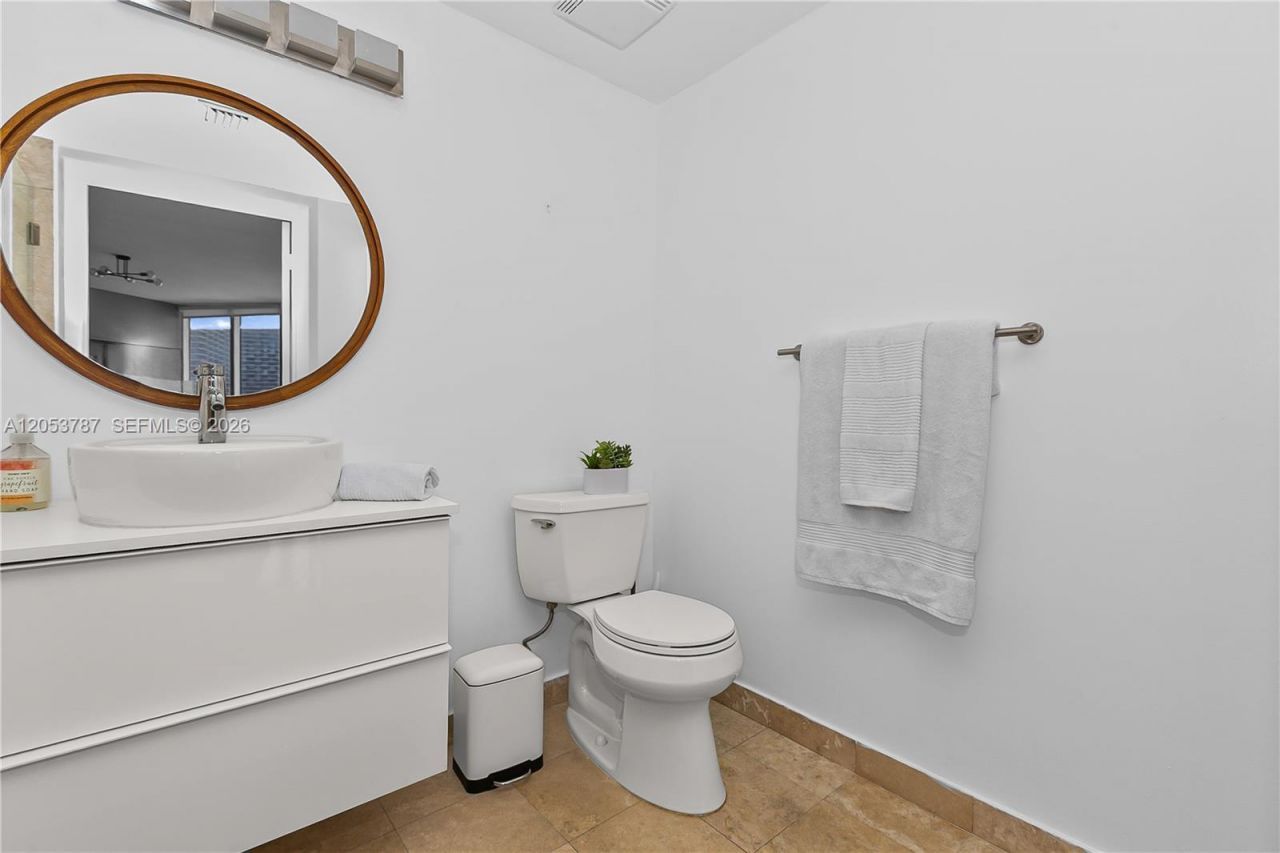 350 S Miami Ave , Unit 2102, Miami, FL 33130 Photo