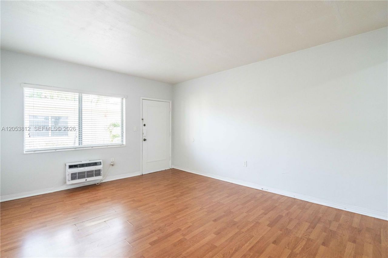 7315 Harding Ave , Unit 15, Miami Beach, FL 33141 Photo