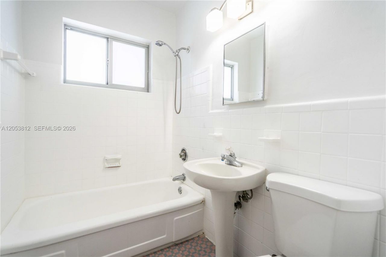 7315 Harding Ave , Unit 15, Miami Beach, FL 33141 Photo