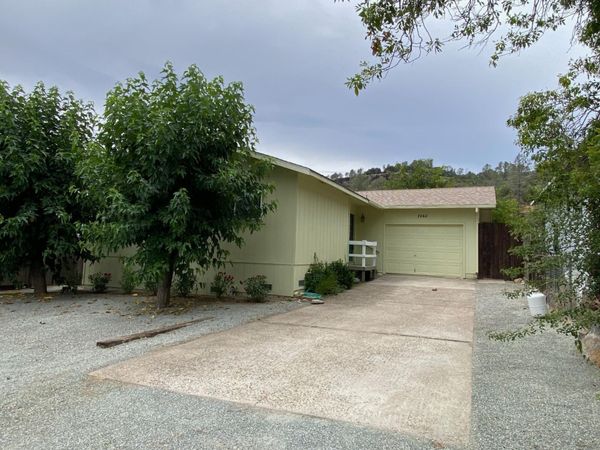 1860 Sugar Pine Way, Vallecito, CA 95251