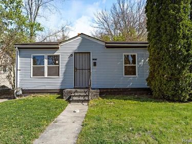 26076 Colgate Street, Wayne, MI 48141