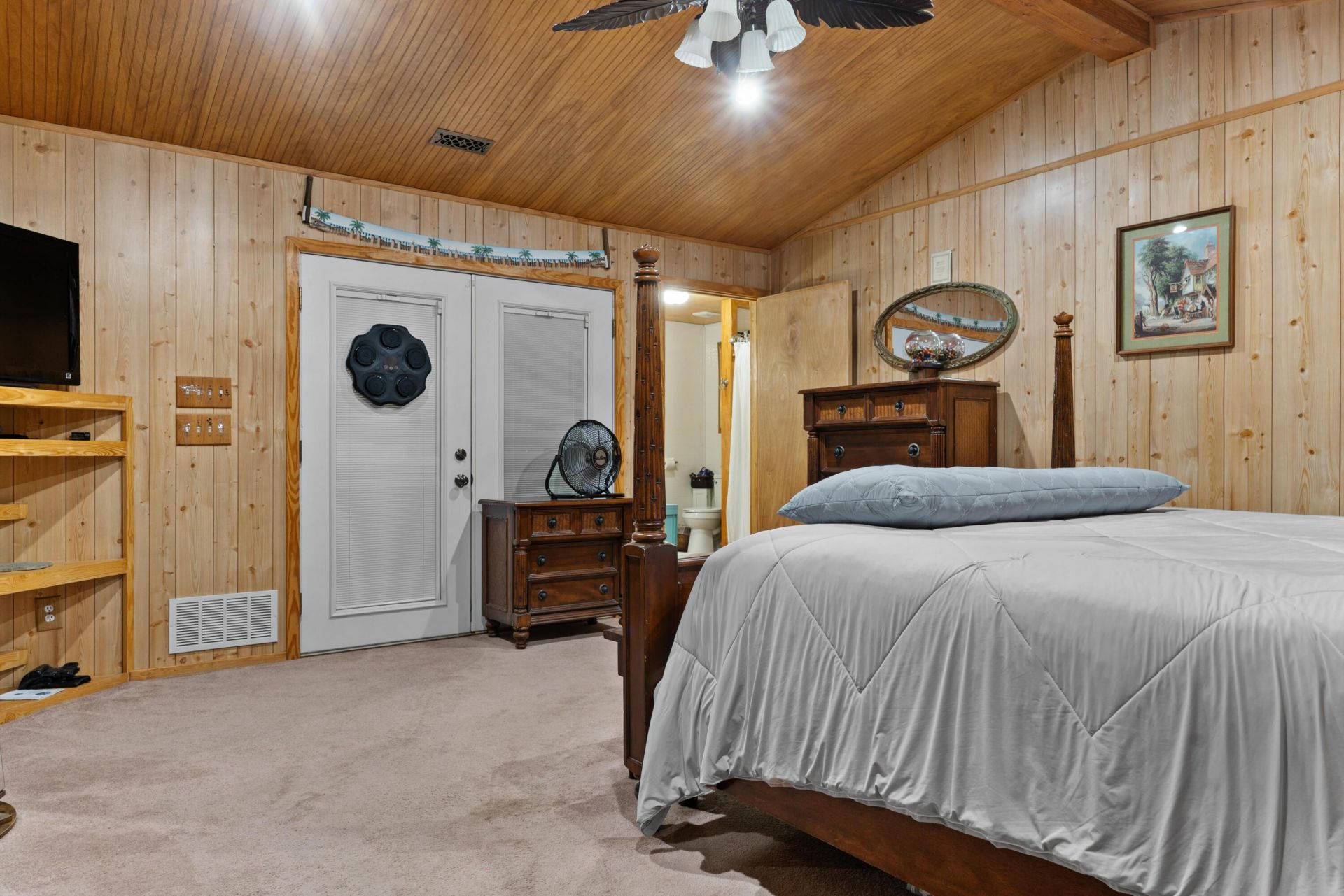 587 Norway Road Photo 16