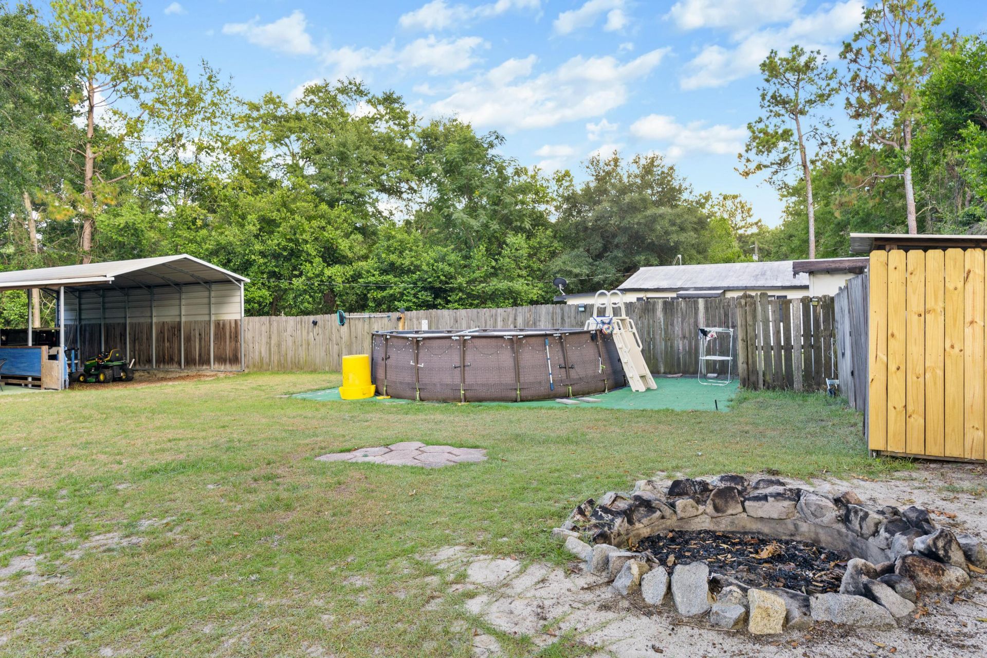 587 Norway Road Photo 31