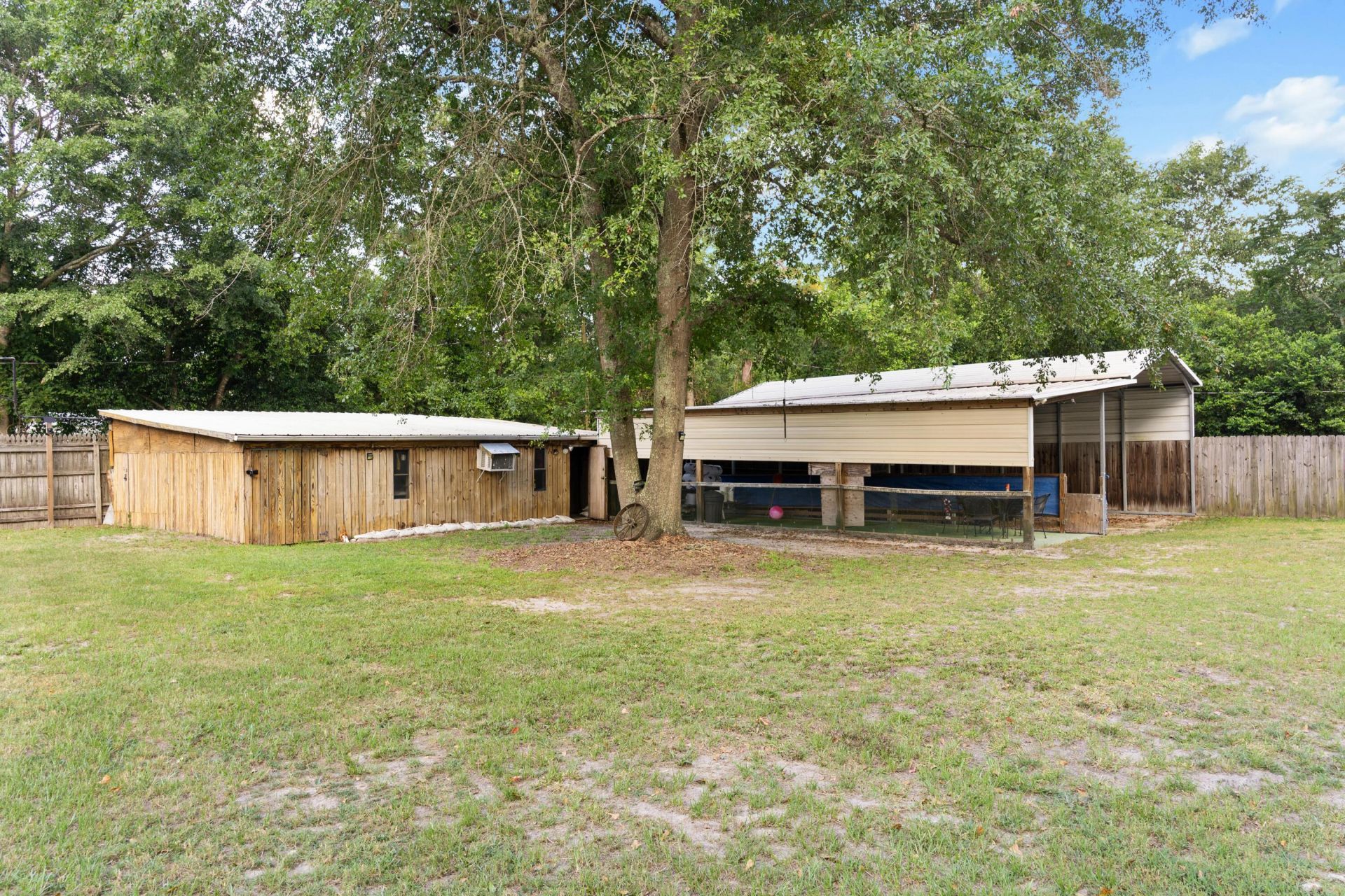 587 Norway Road Photo 33